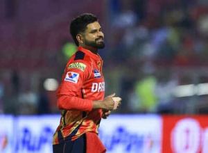 Shreyas Iyer's Asia Cup Omission Sparks Controversy: Ex-Pakistan Cricketer Claims He'd Be a Star in Their Team
