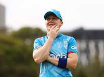 Knight returns to England squad for World Cup