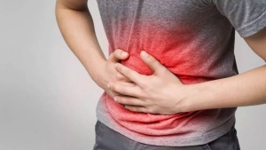Fatty liver symptoms in the stomach area: Bloating, loss of appetite, and more