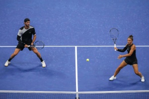 US Open Day 2 recap: Alcaraz's shiny haircut, ageless Venus at 45 and Kvitova, Garcia head into sunset