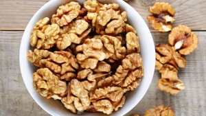 This everyday nut could be the secret to lower cholesterol, heart disease prevention, and longevity